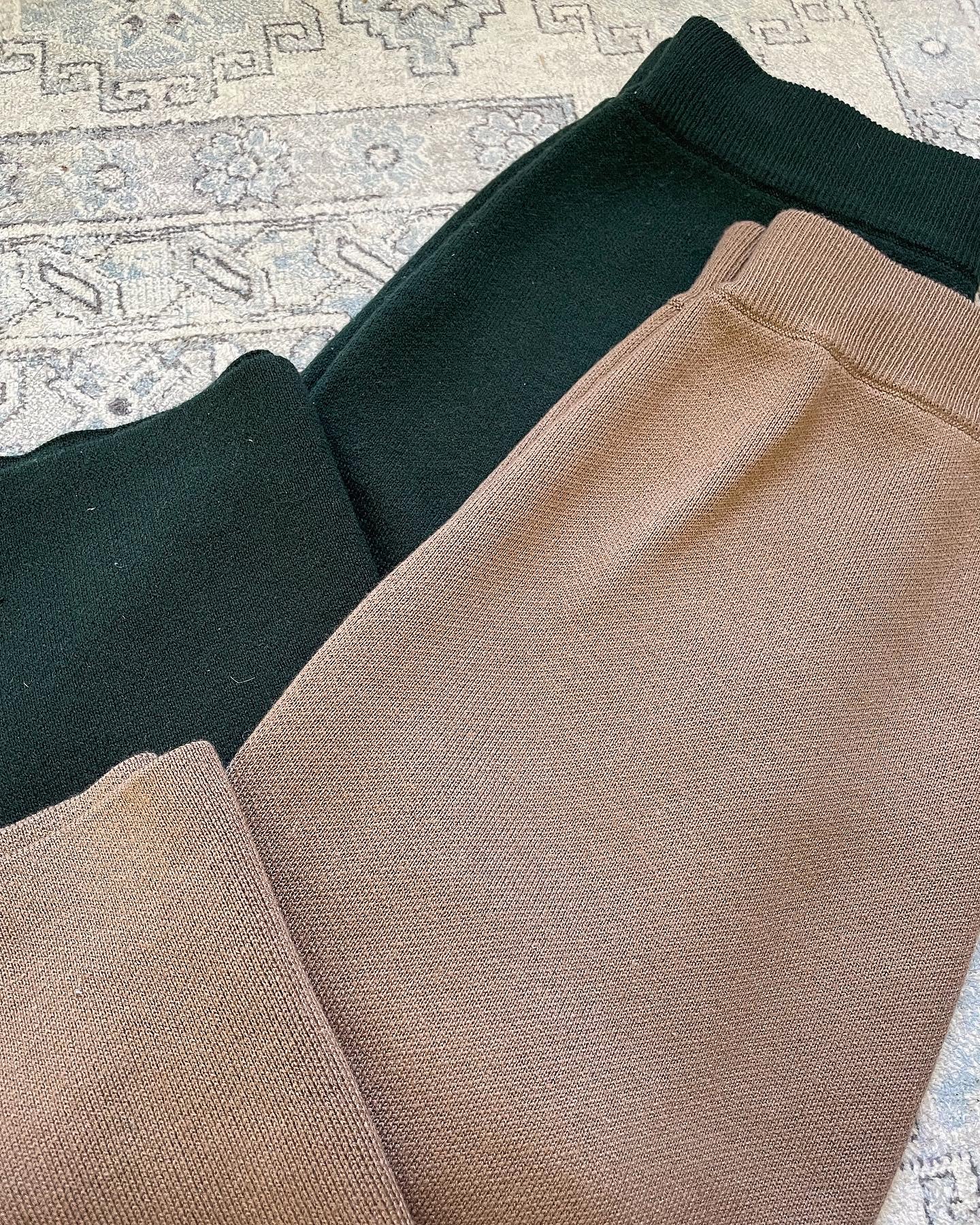 Green Pencil Skirt in Crepe Knit 590HKD